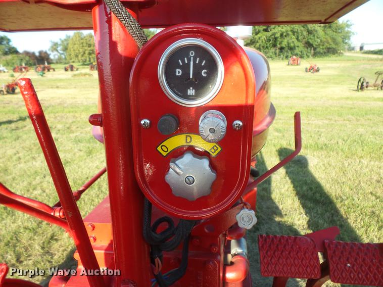 image for item EV9035 Farmall Super MD-TA tractor