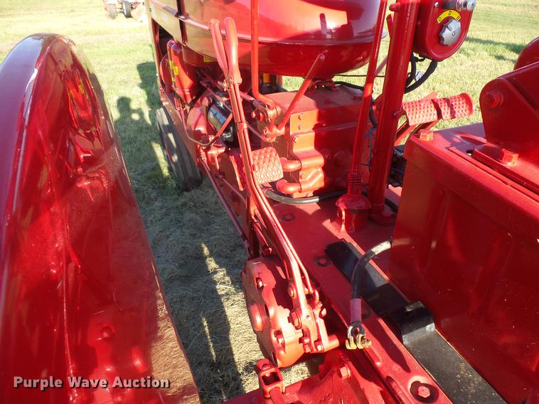 image for item EV9035 Farmall Super MD-TA tractor