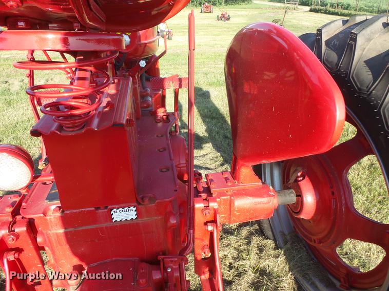 image for item EV9035 Farmall Super MD-TA tractor
