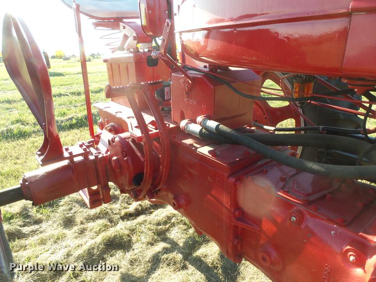 image for item EV9035 Farmall Super MD-TA tractor