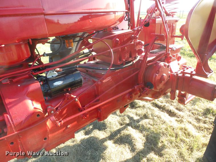 image for item EV9035 Farmall Super MD-TA tractor