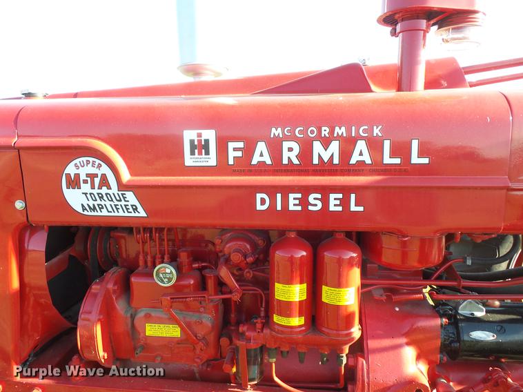 image for item EV9035 Farmall Super MD-TA tractor