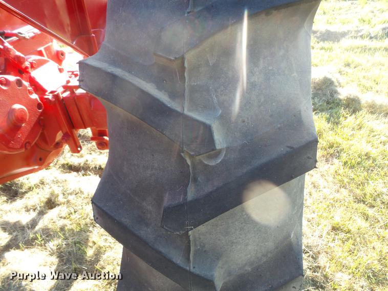 image for item EV9035 Farmall Super MD-TA tractor