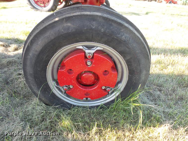 image for item EV9035 Farmall Super MD-TA tractor