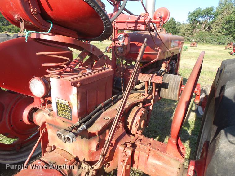 image for item EV9036 Farmall Super M-TA tractor