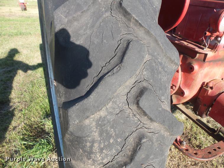 image for item EV9036 Farmall Super M-TA tractor