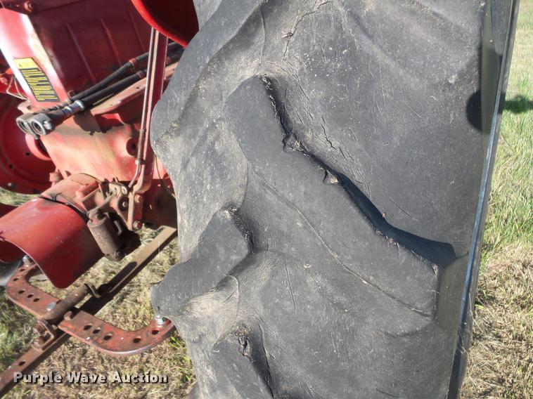 image for item EV9036 Farmall Super M-TA tractor