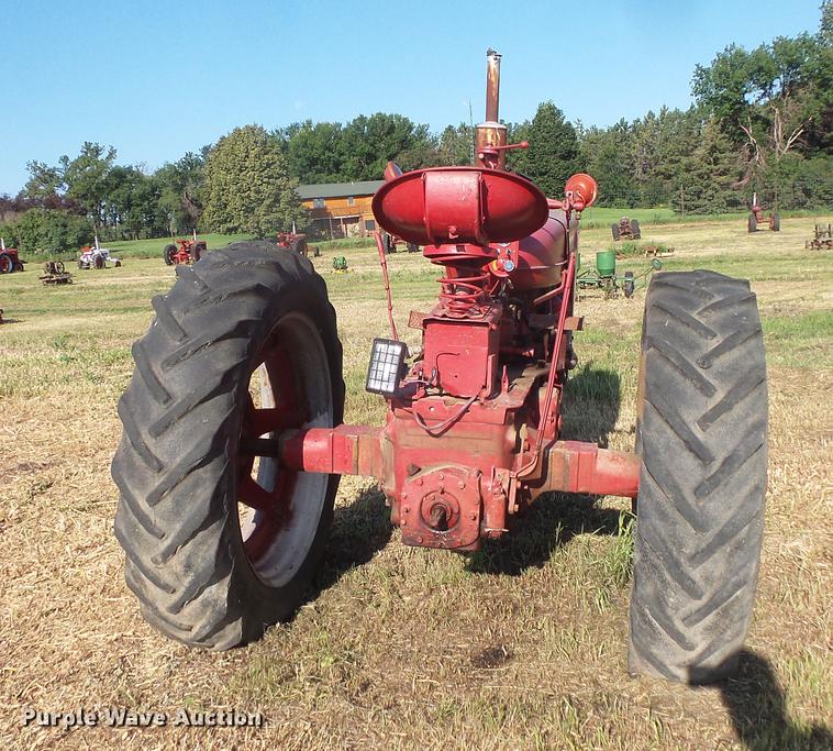 image for item EV9039 Farmall Super M-TA tractor