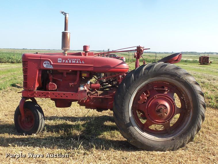 image for item EV9039 Farmall Super M-TA tractor