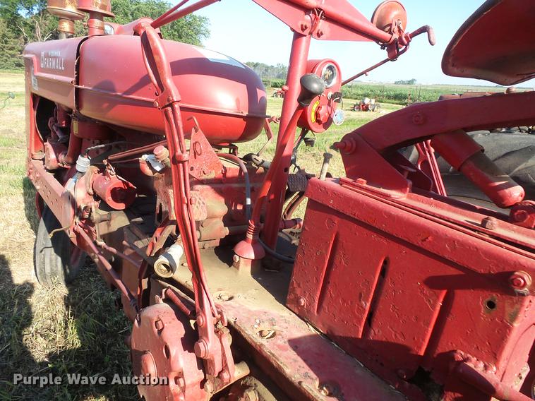 image for item EV9039 Farmall Super M-TA tractor