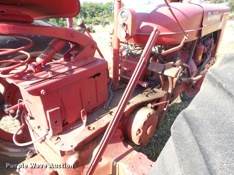 image for item EV9039 Farmall Super M-TA tractor
