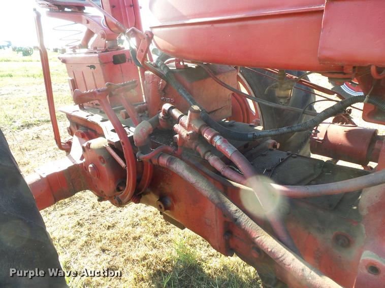 image for item EV9039 Farmall Super M-TA tractor