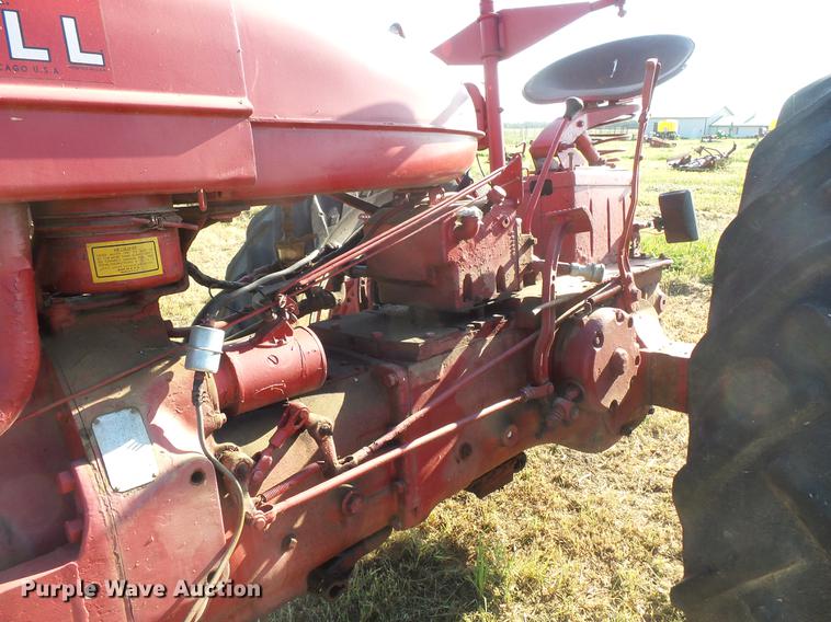 image for item EV9039 Farmall Super M-TA tractor