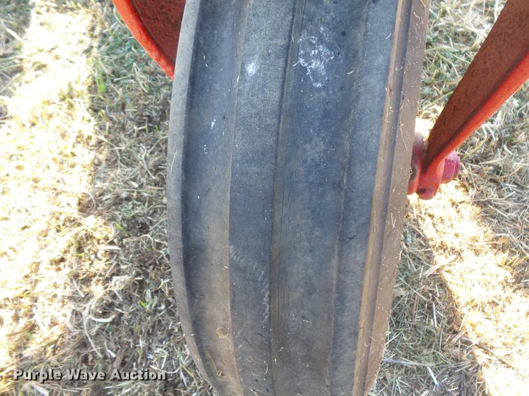 image for item EV9039 Farmall Super M-TA tractor