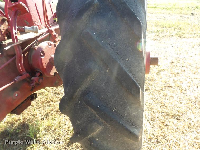 image for item EV9039 Farmall Super M-TA tractor