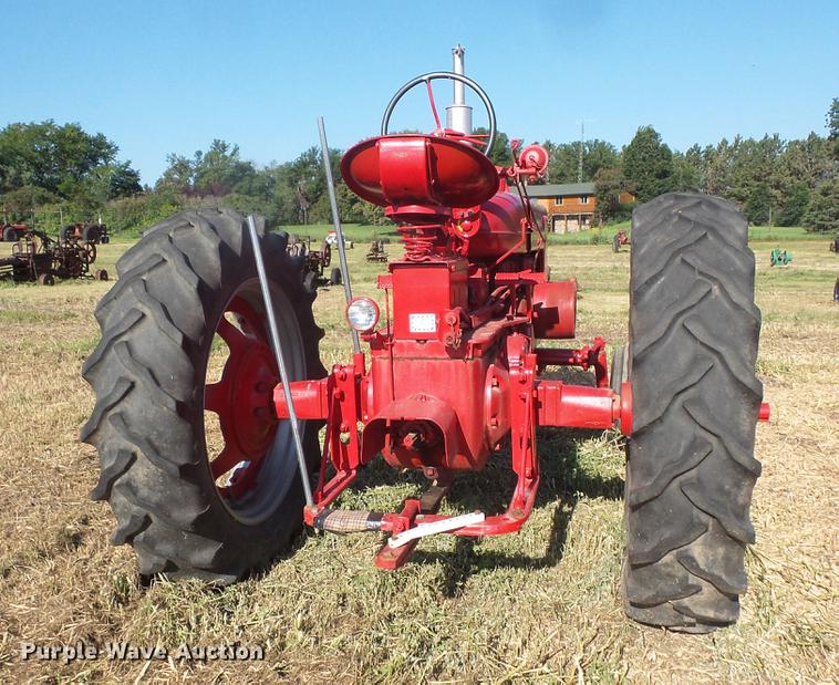 image for item EV9041 Farmall Super M tractor