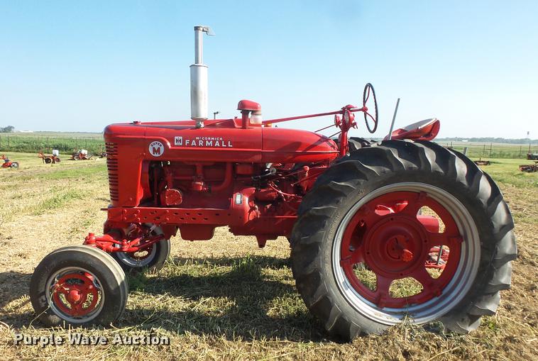 image for item EV9041 Farmall Super M tractor