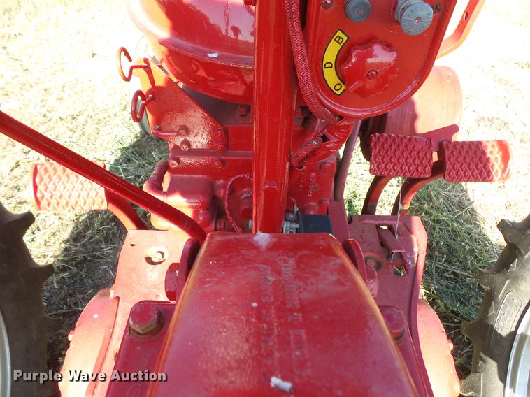 image for item EV9041 Farmall Super M tractor