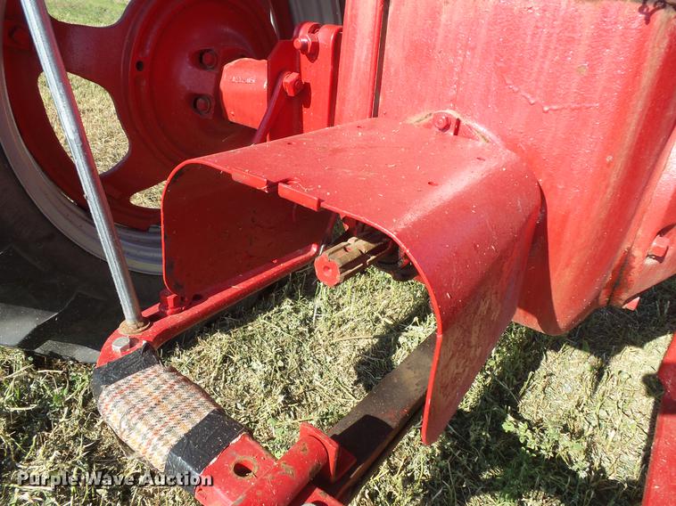 image for item EV9041 Farmall Super M tractor