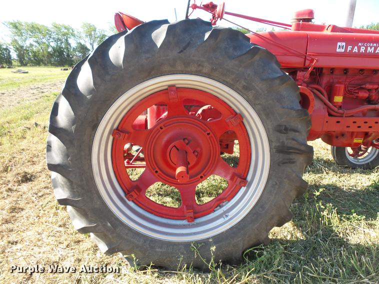 image for item EV9041 Farmall Super M tractor