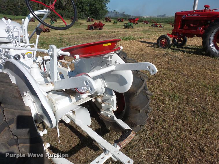 image for item EV9042 Farmall Super A tractor