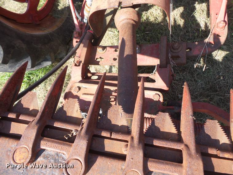 image for item EV9047 Farmall Super H tractor