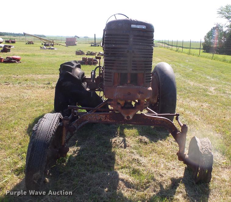 image for item EV9048 Farmall VH tractor