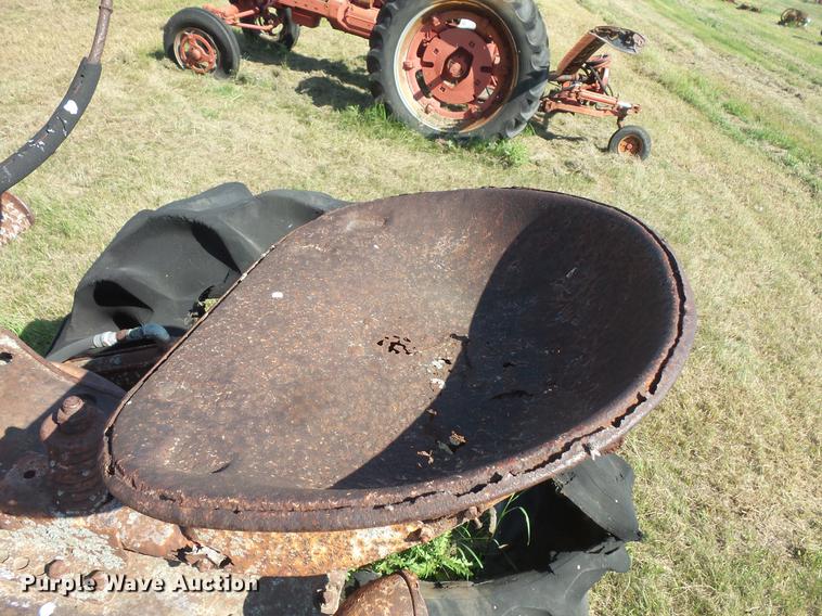 image for item EV9048 Farmall VH tractor