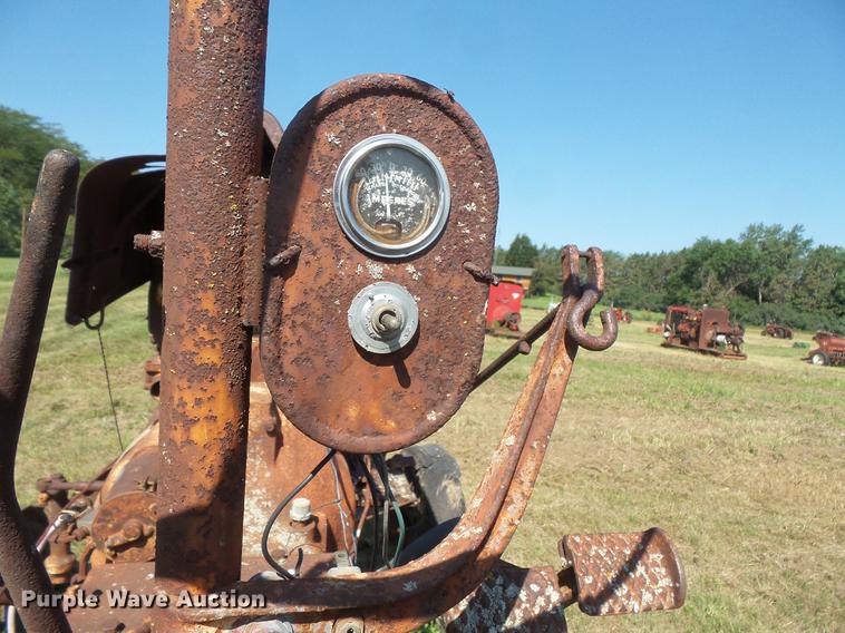 image for item EV9048 Farmall VH tractor