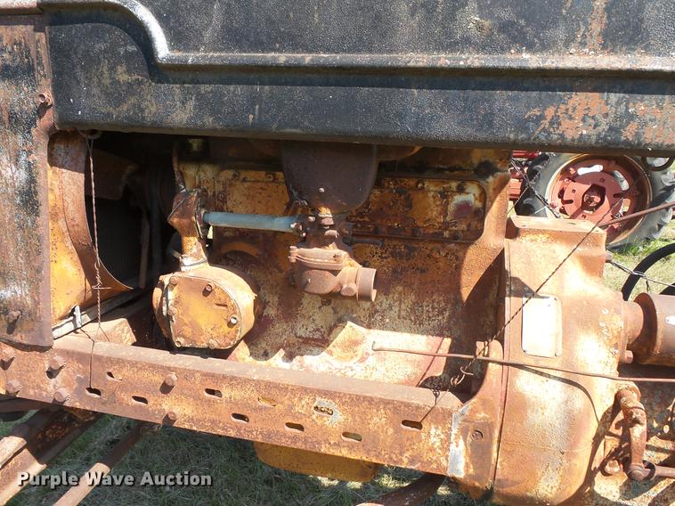 image for item EV9048 Farmall VH tractor