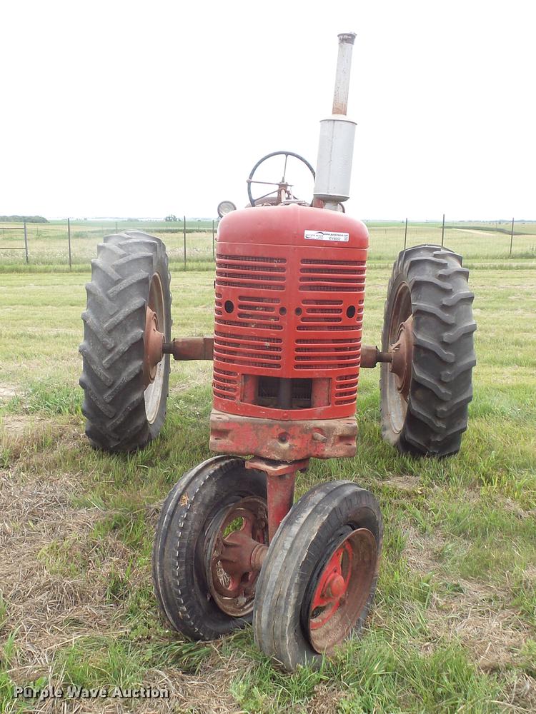 image for item EV9052 Farmall Super M-TA tractor