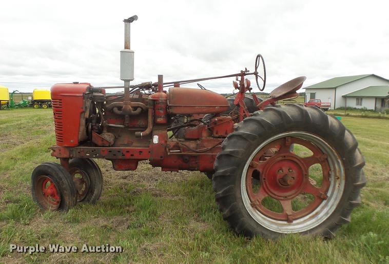 image for item EV9052 Farmall Super M-TA tractor