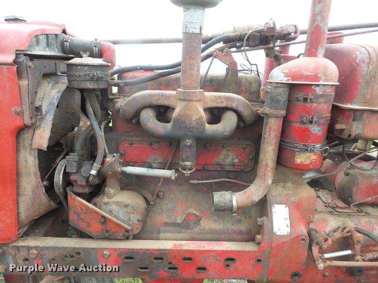 image for item EV9052 Farmall Super M-TA tractor