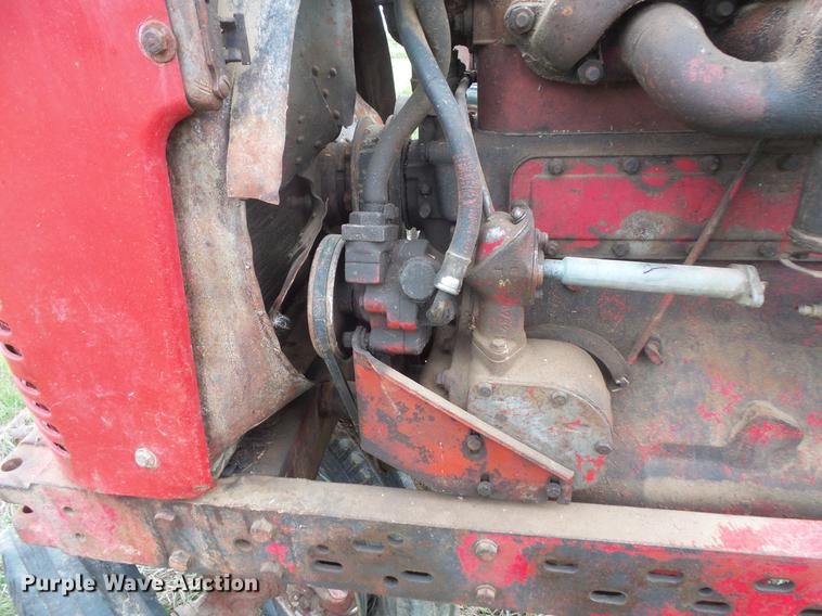 image for item EV9052 Farmall Super M-TA tractor