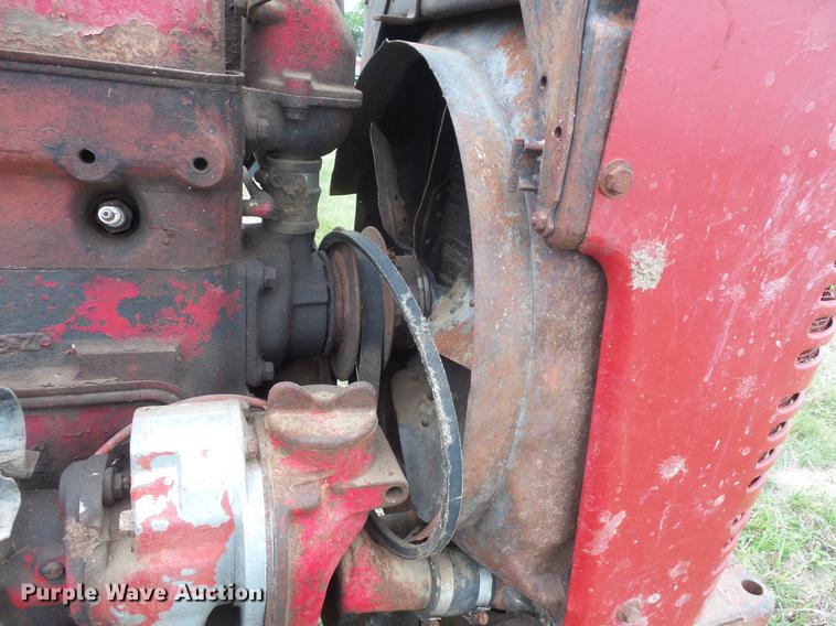 image for item EV9052 Farmall Super M-TA tractor