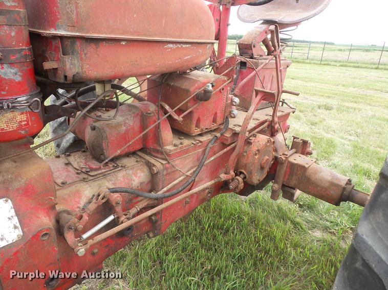 image for item EV9052 Farmall Super M-TA tractor