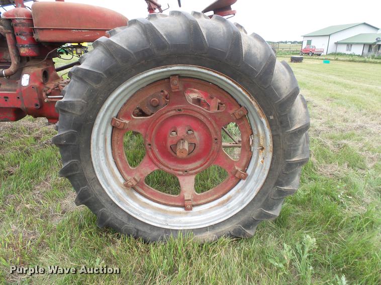 image for item EV9052 Farmall Super M-TA tractor