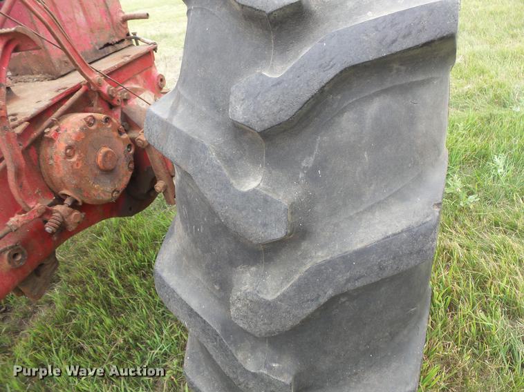 image for item EV9052 Farmall Super M-TA tractor