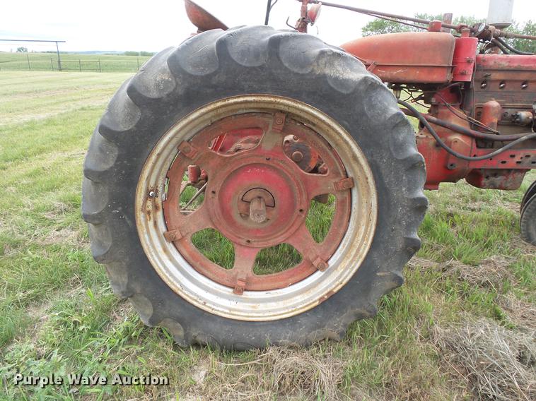 image for item EV9052 Farmall Super M-TA tractor