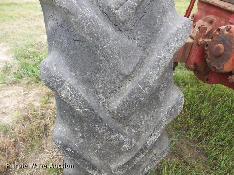 image for item EV9052 Farmall Super M-TA tractor