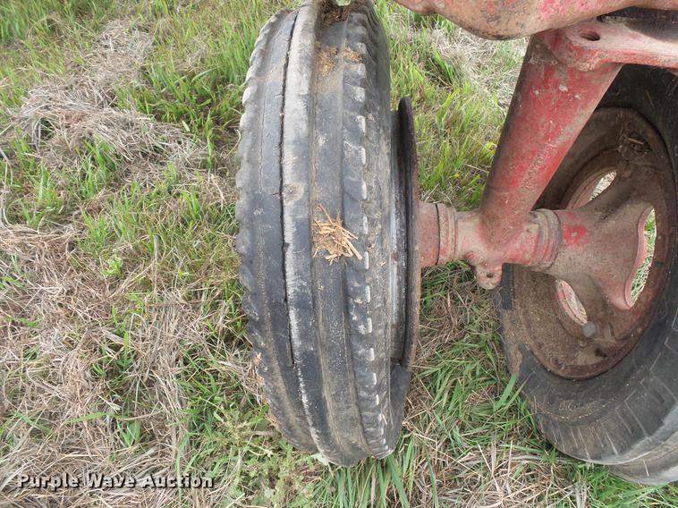 image for item EV9052 Farmall Super M-TA tractor