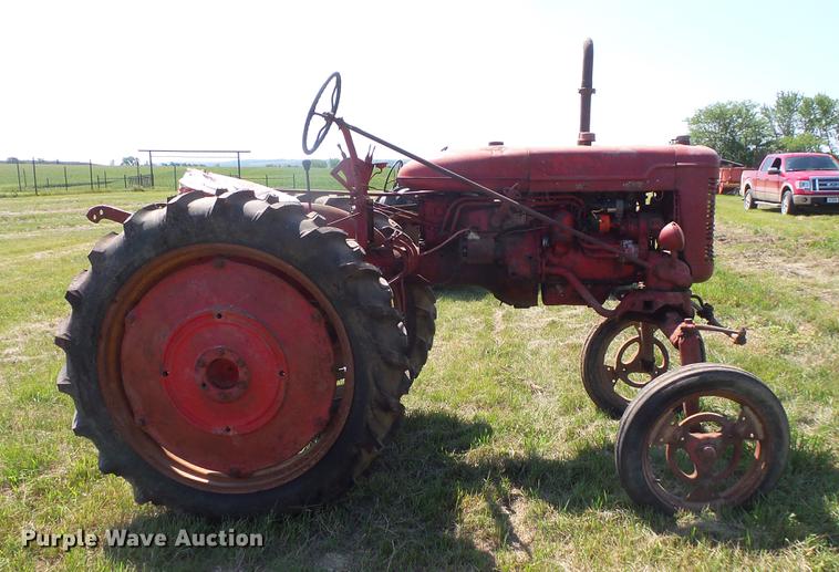 image for item EV9055 Farmall tractor