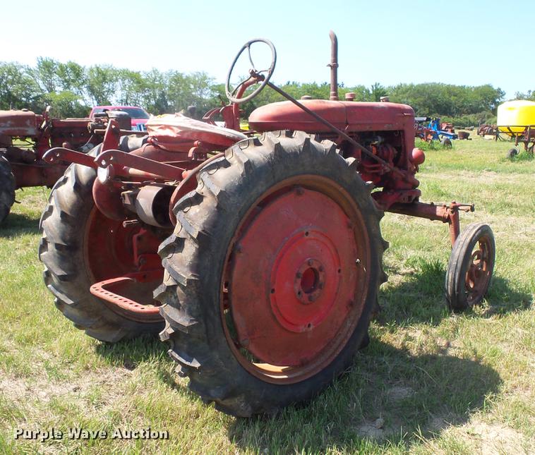 image for item EV9055 Farmall tractor