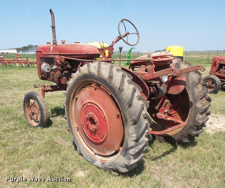 image for item EV9055 Farmall tractor