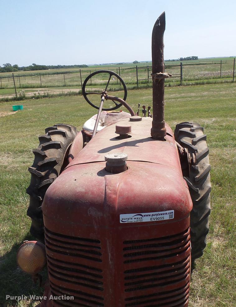 image for item EV9055 Farmall tractor