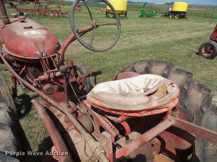 image for item EV9055 Farmall tractor