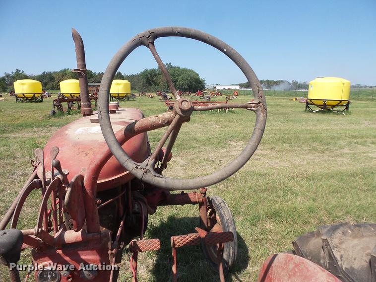 image for item EV9055 Farmall tractor