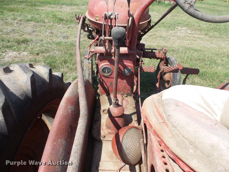 image for item EV9055 Farmall tractor
