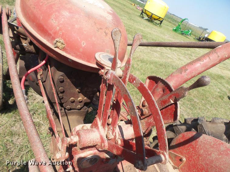 image for item EV9055 Farmall tractor