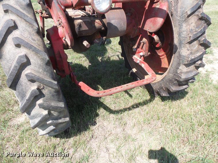 image for item EV9055 Farmall tractor